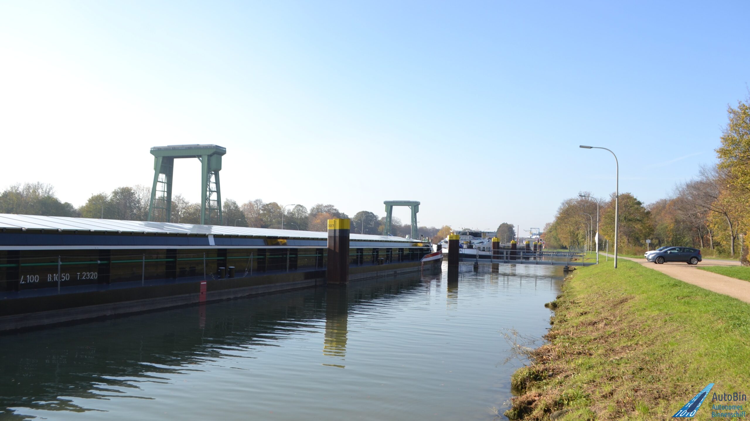 Die Niedersachsen 22 hat im Wesel-Datteln-Kanal vor der Schleuse Friedrichsfeld festgemacht. Zeit für einen Bordbesuch.